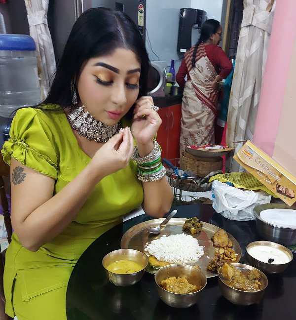 Angana Arya having a non-vegetarian meal