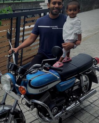 Arjun Ashokan with his Yamaha RD 350