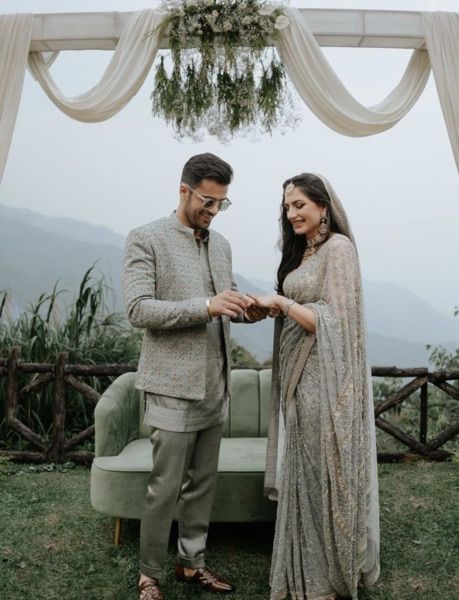 Bhavya Bishnoi and Pari Bishnoi exchanging their engagement rings