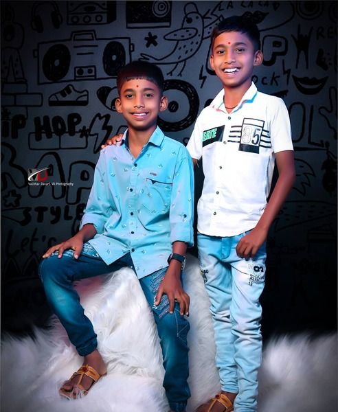 Dadaso Shivaji Pujari (left) with his brother