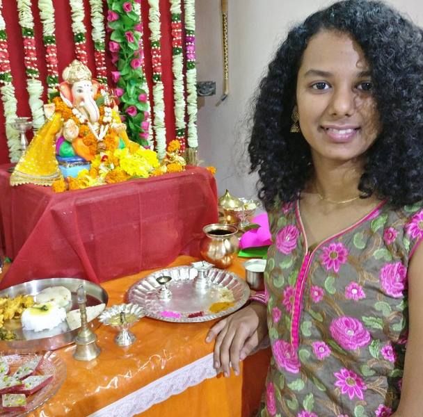 Gautami Kawale worshipping Lord Ganesha at her home