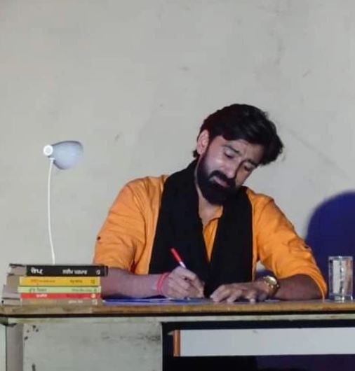 Gursewak Singh Mander during the solo play Suicide Note