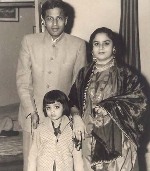 Lateef Fatima Khan with her husband, Mir Taj Mohammed Khan, and their daughter, Shehnaz Lalarukh Khan