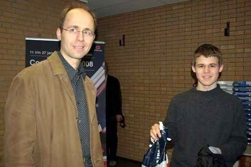 Magnus Carlsen defeated his father, Henrik Carlsen, in the 2007 Arctic Chess Challenge
