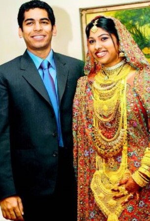 Mahrukh Ibrahim with her husband Junaid Miandad