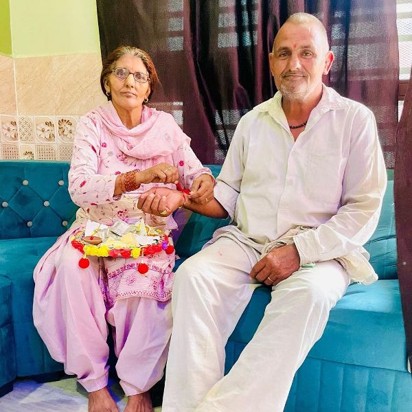 Manjeet Dahiya's father and paternal aunt