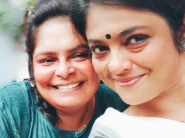 Manju Pillai with her sister