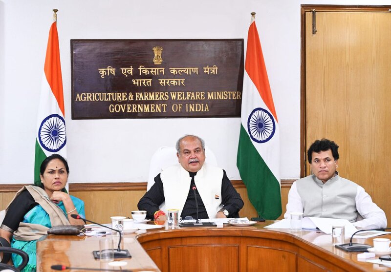 Narendra Singh Tomar heading a meeting as the Minister of Agriculture and Farmers Welfare