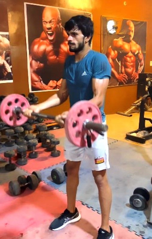 Neeraj Narwal while working out in a gym