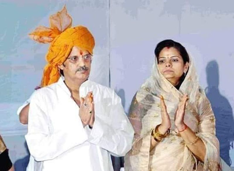 Rajendra Shukla with his wife