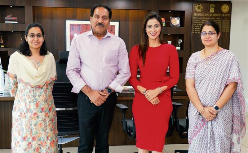 Samaira Sandhu with Chandigarh Adviser Dharam Pal and other officials after her nomination as the brand ambassador for Nasha Mukt Bharat Campaign
