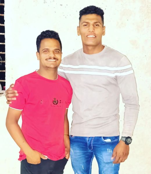 Shankar Gadai with his brother, Dnyaneshwar Gadai