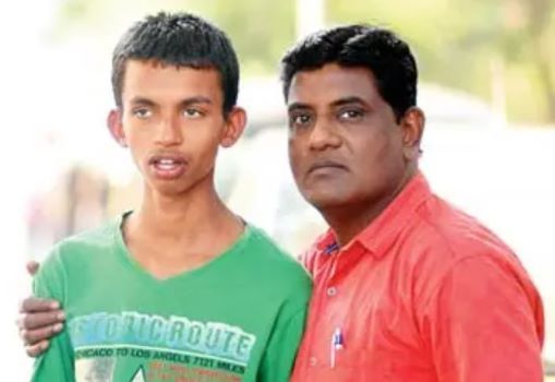 Tanuj Mahashabde with the teenager