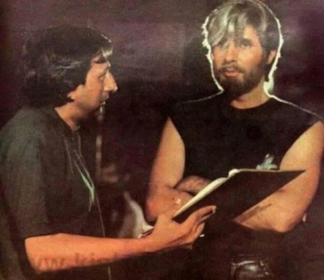 Tinnu Anand during the shoot of the film Shahenshah