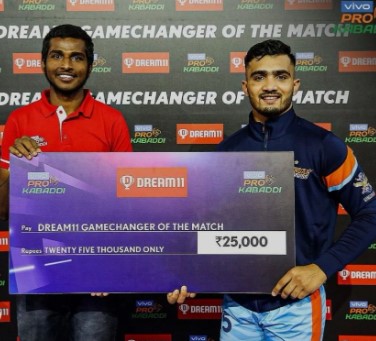 Vaibhav Garje after winning the Game Changer of the Match award (2022)