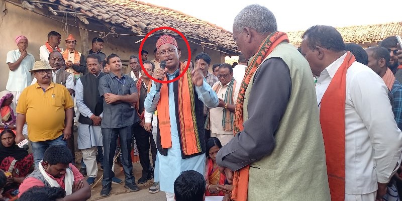 Vishnu Deo Sai during a meeting with local Adivasi people of his constituency