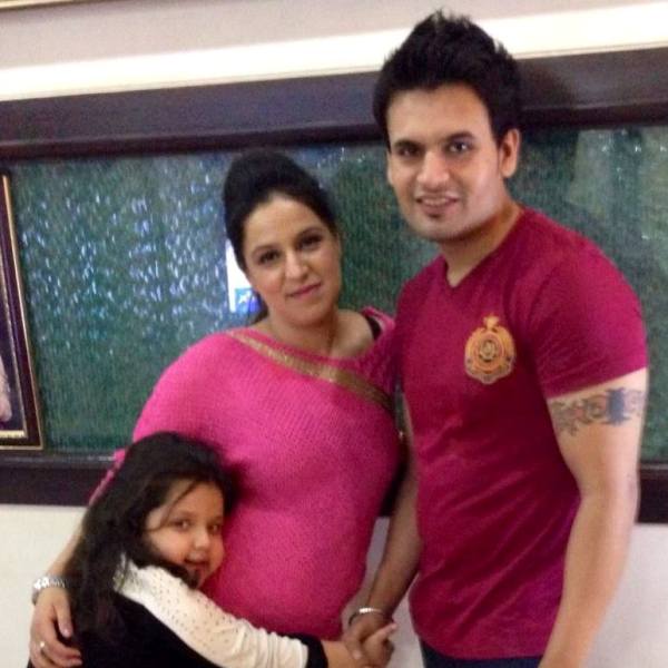 Yanika Bindra (in pink) with her brother, Vaibhav Kwatra