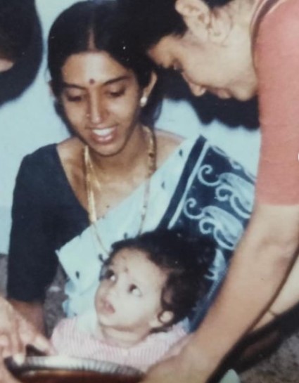 A childhood picture of Anuradha Iyengar with her mother