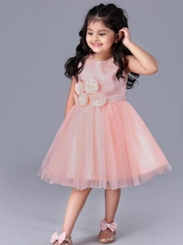A picture of Ssara Palekar from a photoshoot