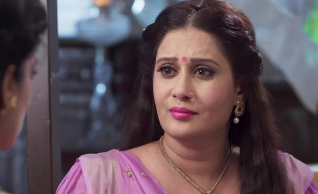 Aanandee Tripathi in a still from the television show 'Yeh Teri Galiyan' (2018)