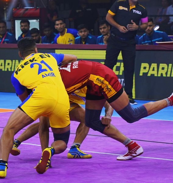 Amirhossein Bastami playing as a defender for the Tamil Thalaivas