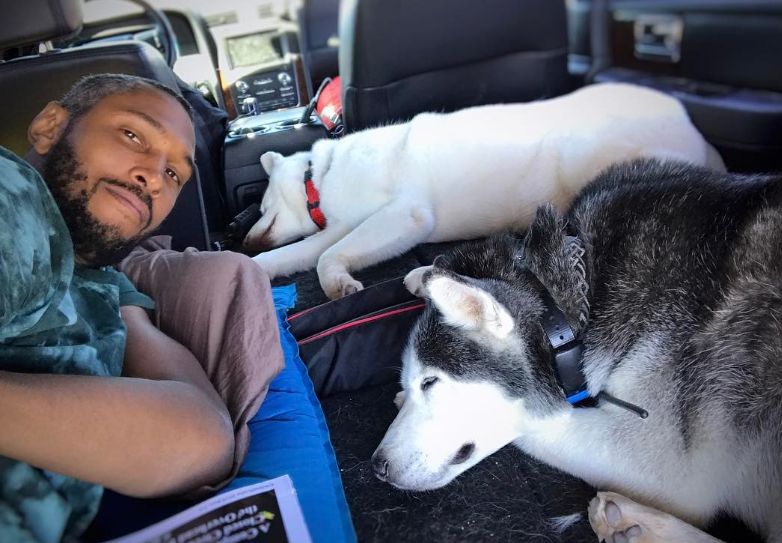 Boris Diaw on a trip with his pet dogs