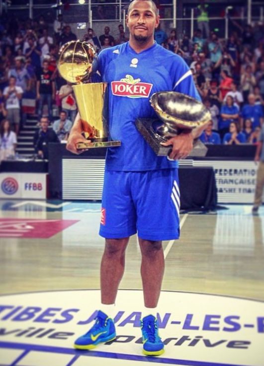 Boris in 2014 with his European championship and NBA trophies