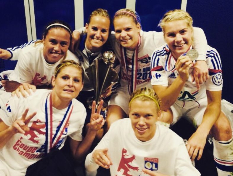 Camille with her team after winning Coupe de France Féminine 2015
