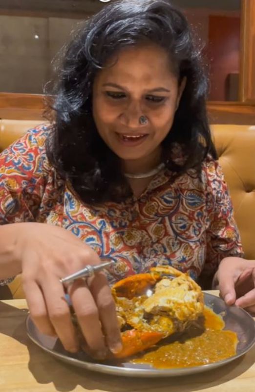 Chhaya Kadam while having crab masala