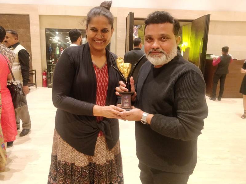 Chhaya Kadam with the MaTa Sanmaan Award