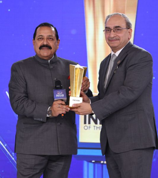 Dinesh Khara receiving the Indian of the Year 2023 award