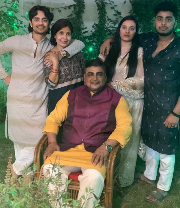 Ishan Kishan with his parents and elder brother with his wife (left to right)