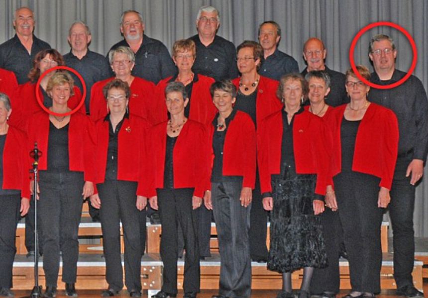 Julien Blanc's parents (faces circled) singing in a choir