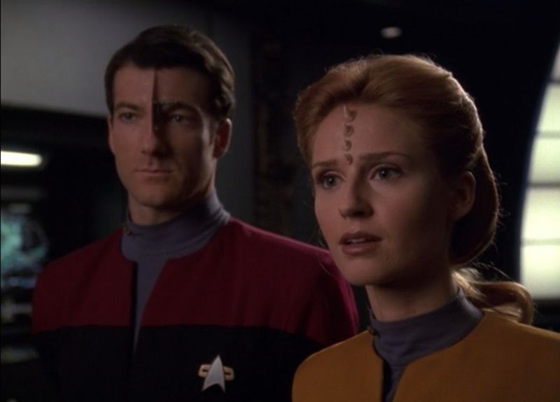 Mark Bennington (left) in the TV show Star Trek Voyager