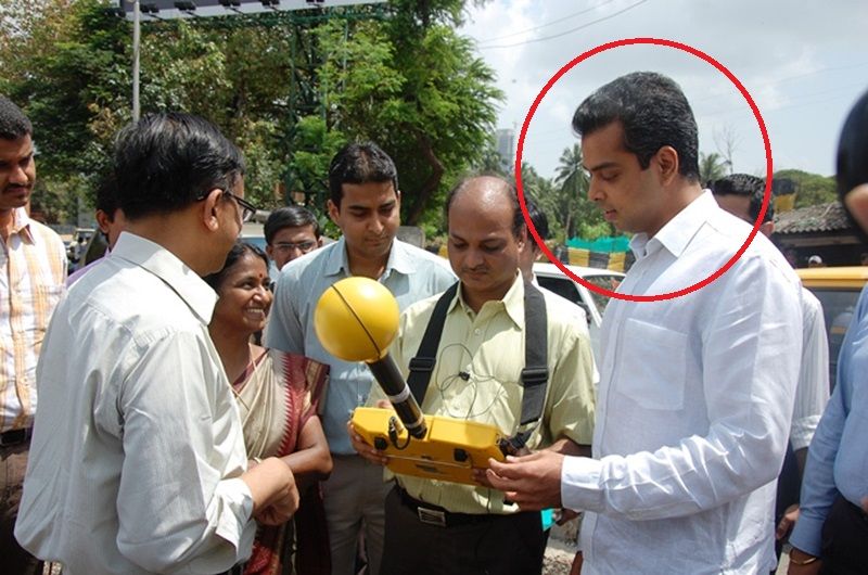 Milind Deora trying to solve the issue of Mobile Tower Radiation
