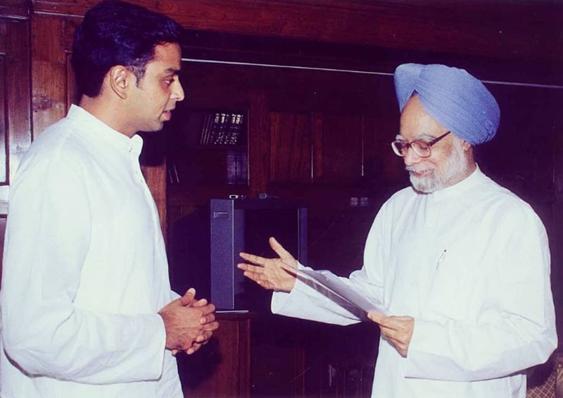 Milind Deora with Manmohan Singh