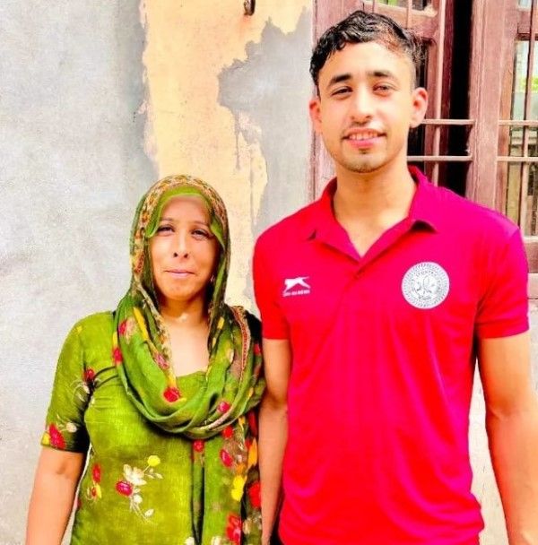 Rahul Sethpal's mother and brother