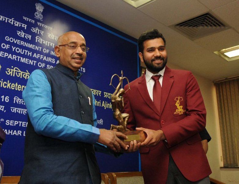Rohit Sharma receiving the Arjuna Award