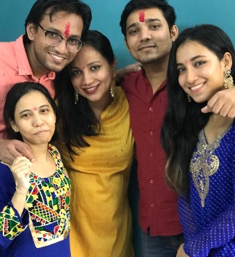 Romsha Singh with her siblings