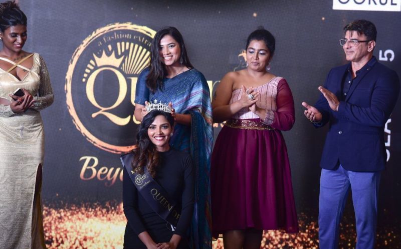 Rukmini Sheetal while crowning the 'Congeniality Queen' at the beauty pageant 'Queen of Madras' (Season 5)