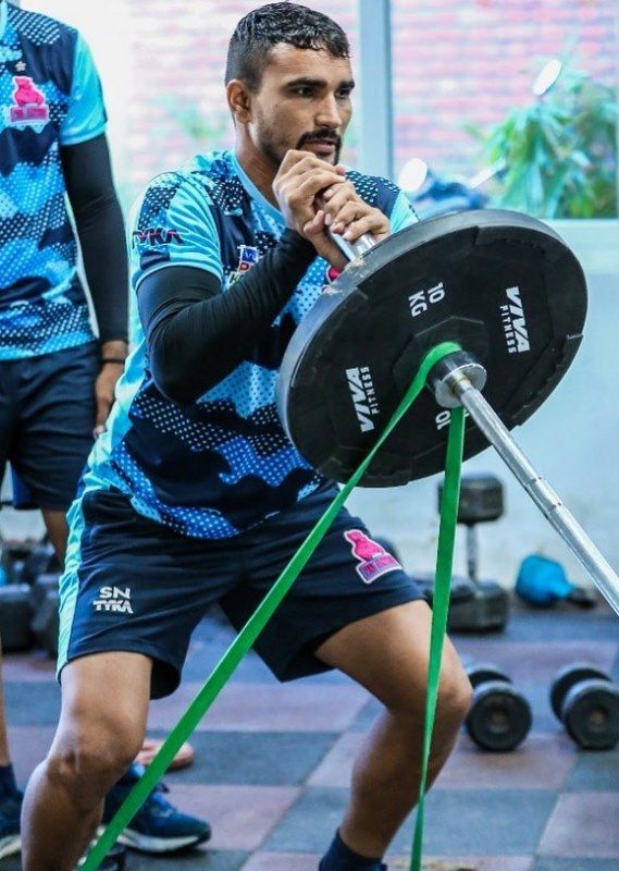 Sachin Narwal while working out in a gym