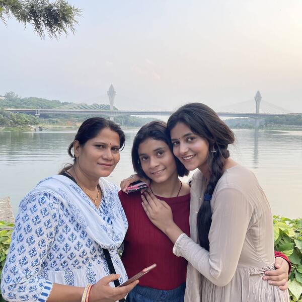 Sanchita with her mother (extreme left) and her sister Khushi