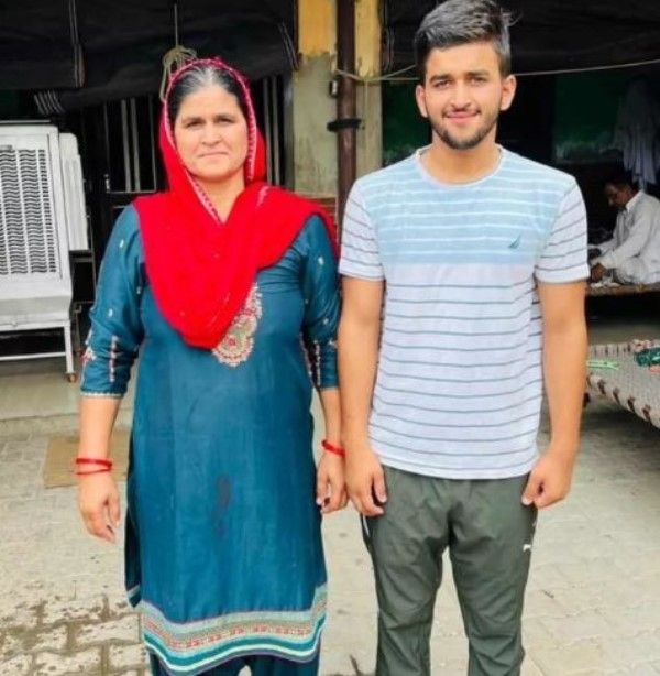 Saurabh Nandal's mother and brother