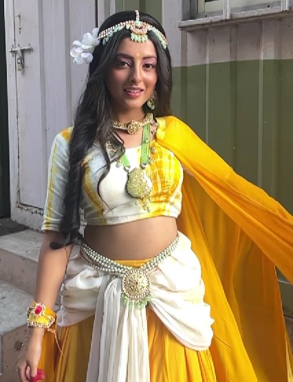 Sheersha Tiwari posing on the sets of the telvision serial 'Shrimad Ramayan' (2024)