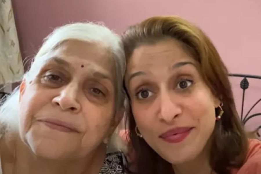 Shilpa Saklani with her mother