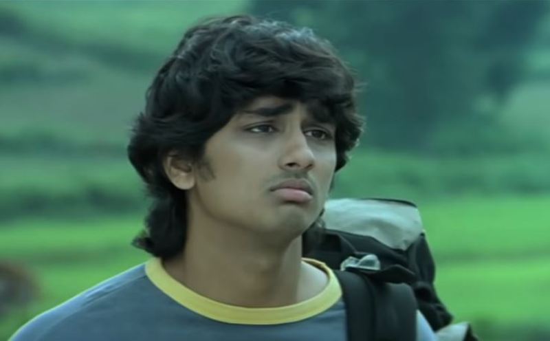 Siddharth as 'Santosh' in a still from the film 'Nuvvostanante Nenoddantana' (2005)