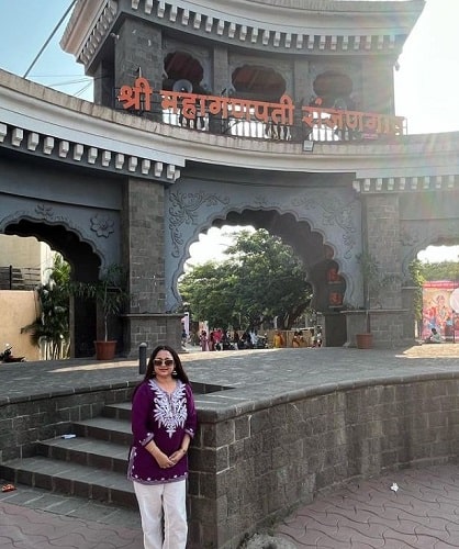 Sonalika Joshi in a temple