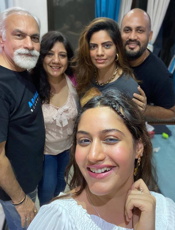 Surbhi Chandna with her parents and sister
