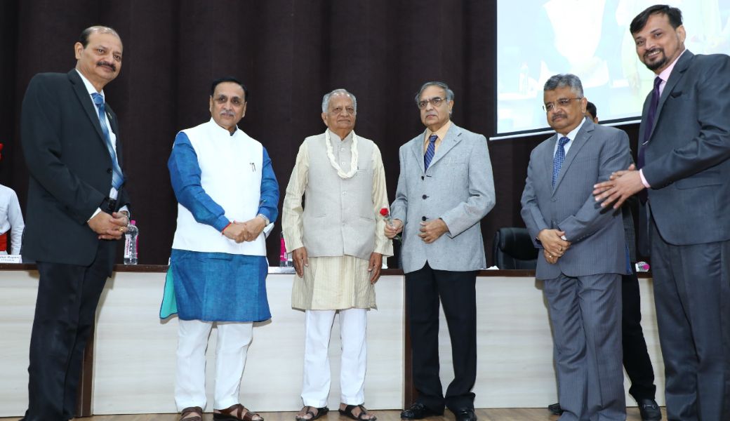 Tushar Mehta (second from right) at a felicitation ceremony honouring him being named Solicitor General of India in 2018