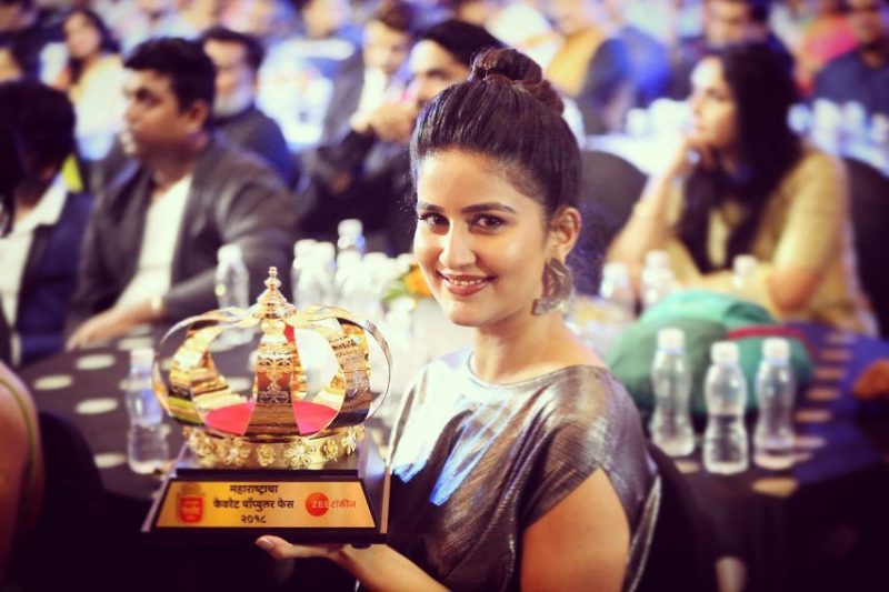 Vaidehi Parashurami after winning the Popular Face of the Year award at Maharashtracha Favourite Kon Awards (2018)